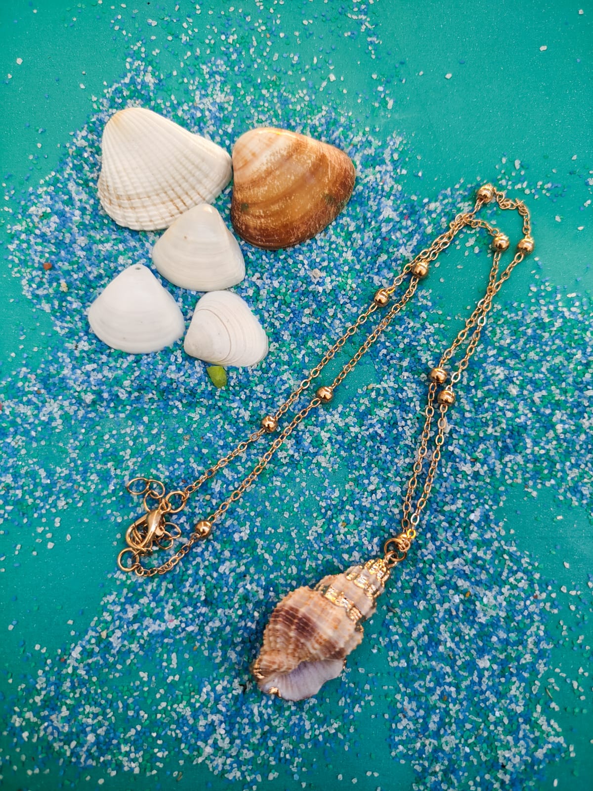 Inspirados nas cores do oceano e na leveza da brisa.
Use e sinta-se como num pôr do sol à beira-mar. 🌅🌴